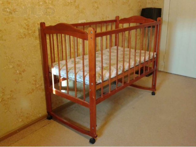 Детская кроватка в городе Ульяновск, фото 1, стоимость: 2 000 руб.