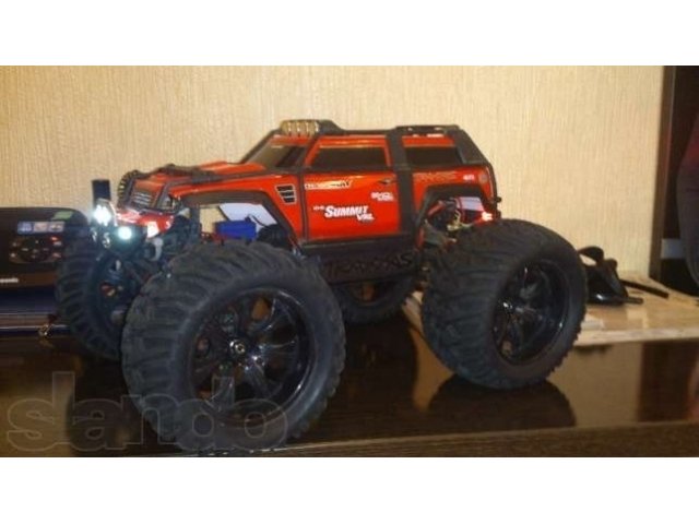 Продаю модель Traxxas RTR 1/16 Summit VXL Monster w/2.4GHz Radio в городе Киров, фото 1, стоимость: 9 000 руб.