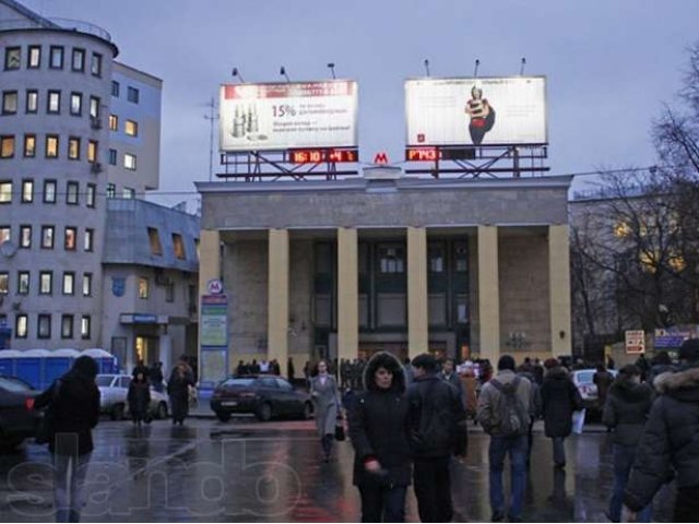 М спортивная. Метро спортивная снаружи. Район метро спортивная Москва. Станция метро спортивная снаружи.