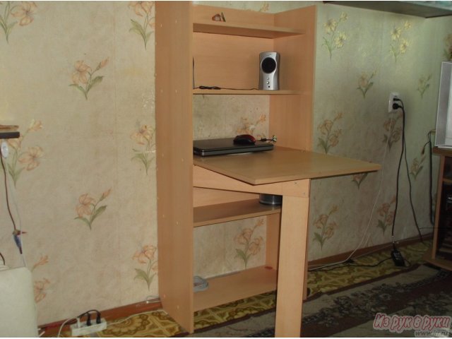 стол компьютерный раскладной в городе Нижний Новгород, фото 4, стоимость: 1 800 руб.
