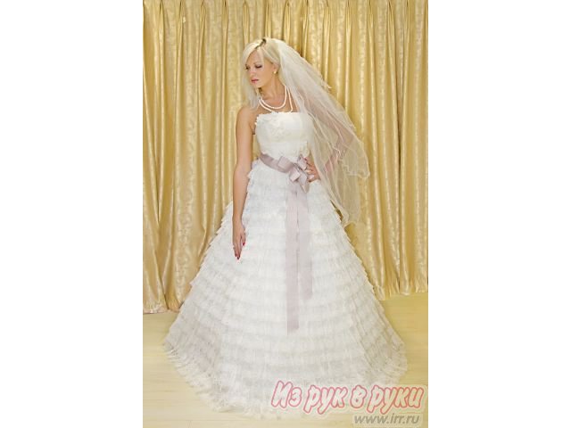 Свадебное платье в городе Владивосток, фото 1, стоимость: 15 000 руб.