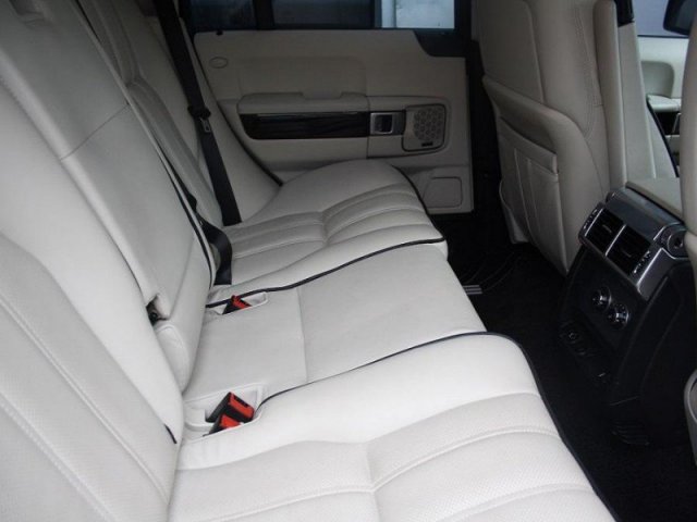 Land Rover Range Rover,  внедорожник,  2009 г. в.,  пробег:  52000 км.,  автомат,  4,196 л в городе Москва, фото 4, стоимость: 1 700 000 руб.