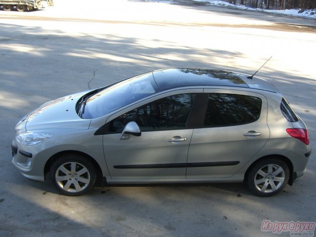 Peugeot 308,  хэтчбек,  2008 г. в.,  пробег:  30000 км.,  механическая,  1.6 л в городе Пермь, фото 2, Пермский край