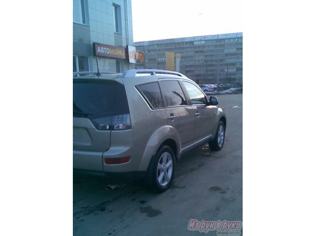 Mitsubishi Outlander XL,  внедорожник,  2007 г. в.,  пробег:  90000 км.,  автоматическая,  2.4 л в городе Киров, фото 4, Калужская область