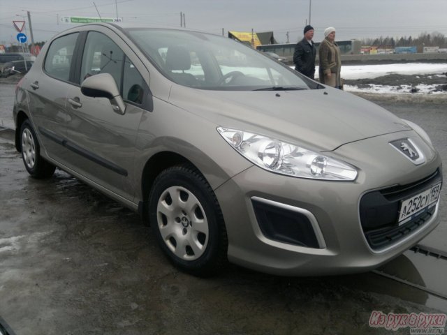 Peugeot 308,  хэтчбек,  2011 г. в.,  пробег:  28000 км.,  автоматическая,  1.6 л в городе Пермь, фото 3, Пермский край