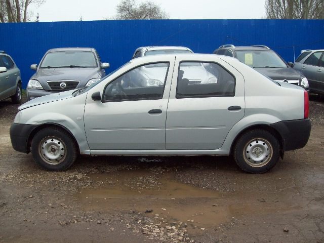 Продается Renault Logan,  цвет:  серый,  двигатель: 1.4 л,  75 л. с.,  кпп:  механика,  кузов:  Седан,  пробег:  62329 км в городе Саратов, фото 4, стоимость: 165 000 руб.