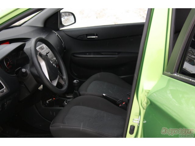 Hyundai i20,  хэтчбек,  2010 г. в.,  пробег:  60000 км.,  механическая,  1.2 л в городе Саранск, фото 4, стоимость: 375 000 руб.