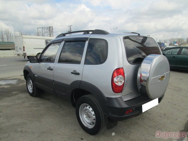 Chevrolet Niva,  внедорожник,  2011 г. в.,  пробег:  11000 км.,  механическая,  1700 л в городе Ростов-на-Дону, фото 2, Ростовская область