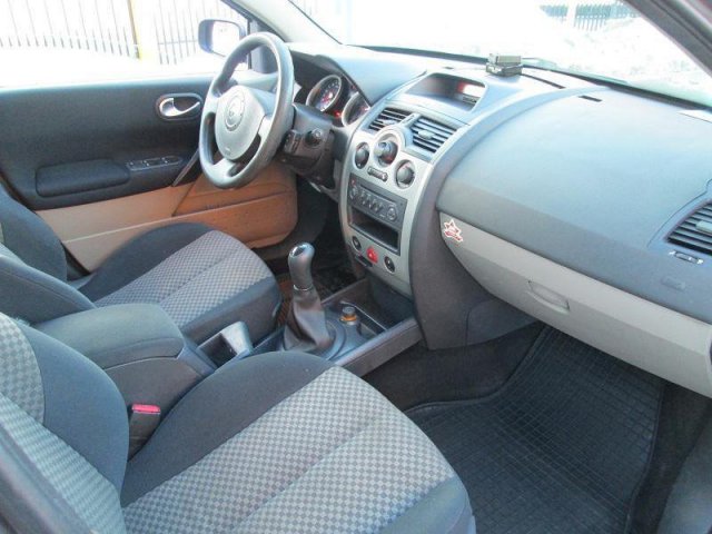 Renault Megane 2005г.  механика 1600см.  куб в городе Москва, фото 2, Московская область