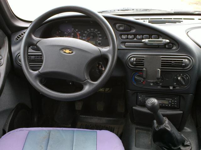 Chevrolet Niva,  2004 г. в.,  механическая,  1690 куб.,  пробег:  93000 км. в городе Санкт-Петербург, фото 3, стоимость: 169 000 руб.