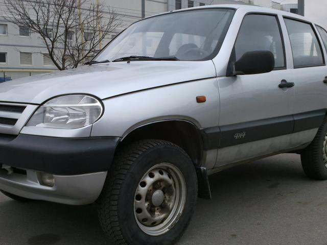 Chevrolet Niva,  2004 г. в.,  механическая,  1690 куб.,  пробег:  93000 км. в городе Санкт-Петербург, фото 6, стоимость: 169 000 руб.