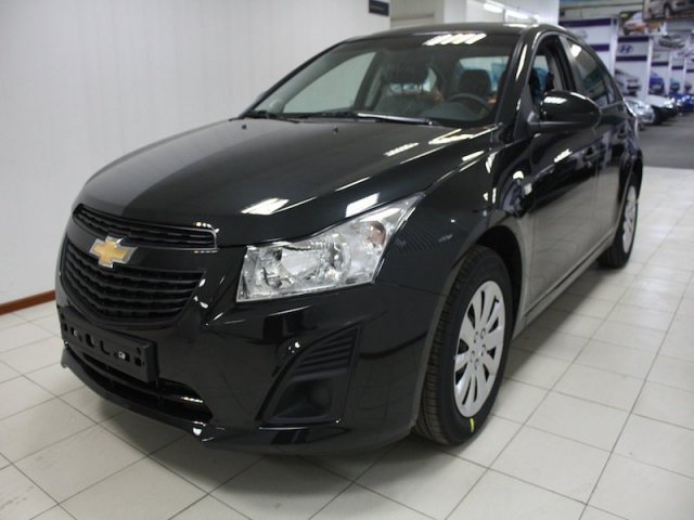 Chevrolet Cruze,  седан,  2013 г. в.,  механика,  1,6 л,  цвет:  черный в городе Москва, фото 1, стоимость: 469 000 руб.