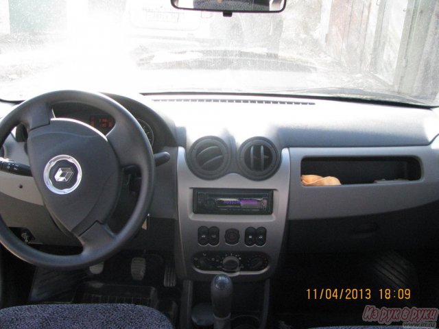 Renault Logan,  седан,  2010 г. в.,  пробег:  8000 км.,  механическая,  1.6 л в городе Новотроицк, фото 1, Renault
