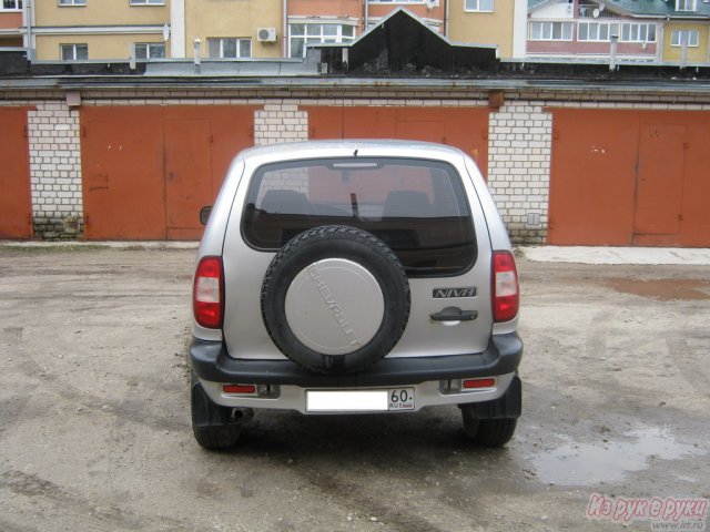 Chevrolet Niva,  внедорожник,  2004 г. в.,  пробег:  108000 км.,  автоматическая в городе Псков, фото 2, Псковская область