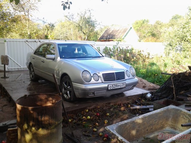 Mercedes E 230,  седан,  1996 г. в.,  пробег:  210000 км.,  автоматическая,  2.3 л в городе Советск, фото 2, Mercedes