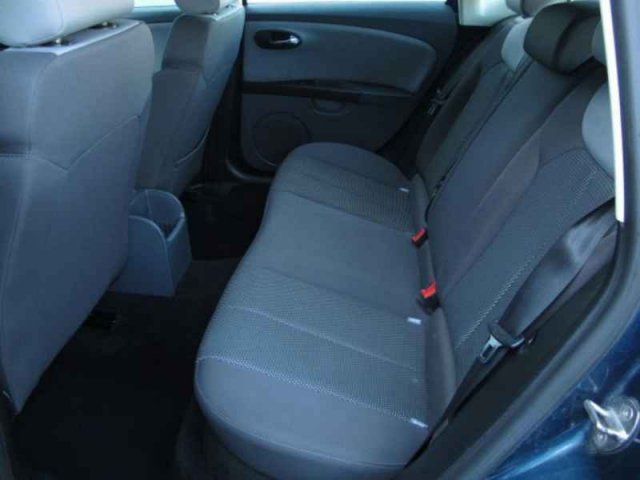 Продается Seat Leon 1.6 (100 HP),  цвет:  синий,  двигатель: 1.5 л,  100 л. с.,  кпп:  механическая,  кузов:  хэтчбек,  пробег:  115123 км,  состояние.. . в городе Москва, фото 2, Московская область