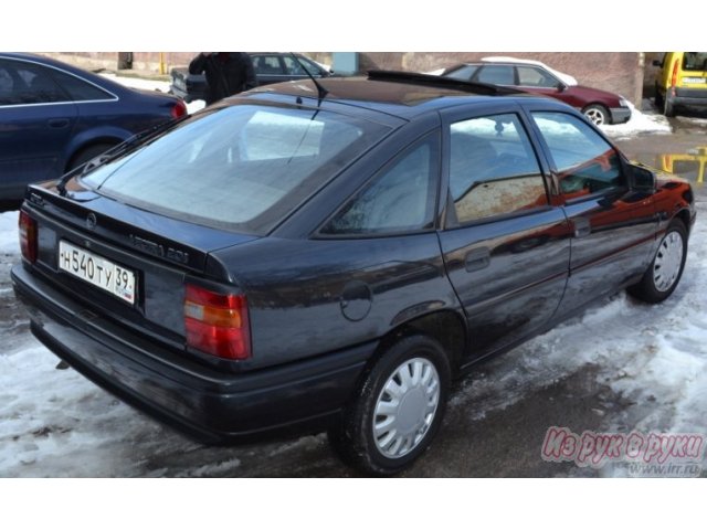 Opel Vectra,  хэтчбек,  1993 г. в.,  механическая,  2 л в городе Черняховск, фото 1, Калининградская область