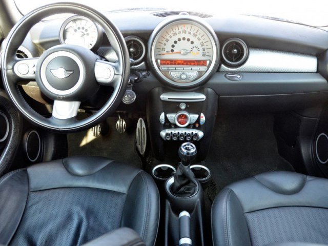 Mini Cooper S,  хэтчбек,  2008 г. в.,  пробег:  34000 км.,  механика,  1,598 л в городе Москва, фото 1, стоимость: 585 000 руб.