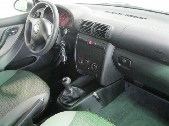 Seat Toledo,  седан,  2004 г. в.,  пробег:  151800 км.,  механика,  1,6 л в городе Москва, фото 1, стоимость: 280 000 руб.