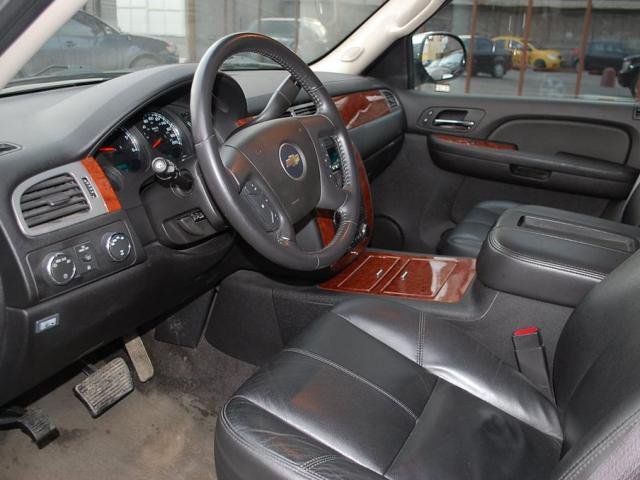 Chevrolet Tahoe,  2008 г. в.,  автоматическая,  5327 куб.,  пробег:  89000 км. в городе Санкт-Петербург, фото 6, стоимость: 1 149 000 руб.