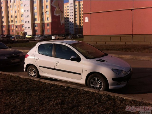 Peugeot 206,  хэтчбек,  2004 г. в.,  пробег:  90000 км.,  автоматическая,  1.4 л в городе Нижнекамск, фото 6, Peugeot