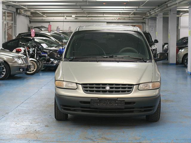 Plymouth Voyager,  1999 г. в.,  автоматическая,  2345 куб.,  пробег:  197654 км. в городе Москва, фото 7, стоимость: 299 999 руб.