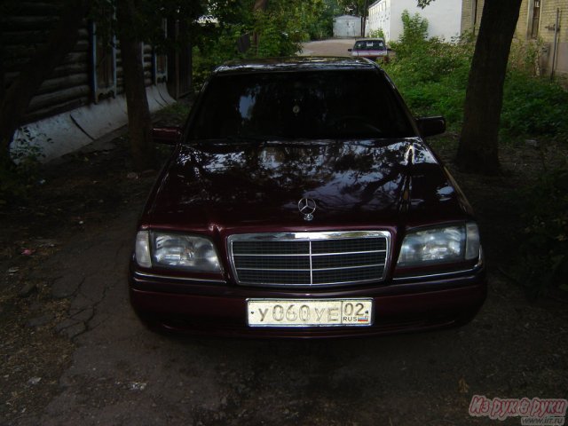 Mercedes C 180,  седан,  1994 г. в.,  пробег:  300000 км.,  механическая,  1.8 л в городе Уфа, фото 1, стоимость: 185 000 руб.