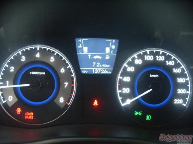 Hyundai Solaris,  седан,  2011 г. в.,  пробег:  13700 км.,  механическая,  1.6 л в городе Советск, фото 3, Калининградская область