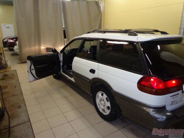 Subaru Outback,  универсал,  1996 г. в.,  пробег:  290000 км.,  автоматическая,  1.6 л в городе Псков, фото 2, Псковская область