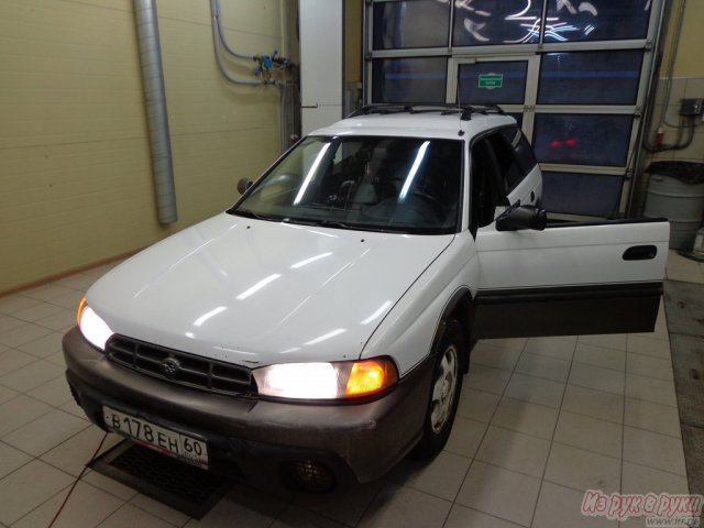 Subaru Outback,  универсал,  1996 г. в.,  пробег:  290000 км.,  автоматическая,  1.6 л в городе Псков, фото 3, стоимость: 200 000 руб.