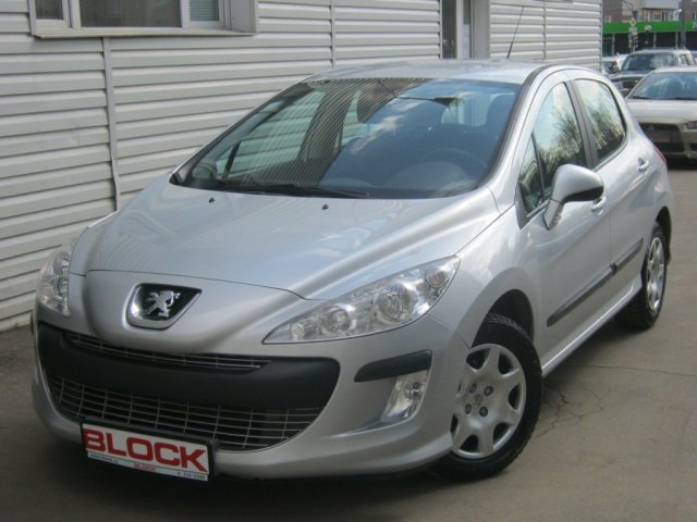 Продаётся Peugeot 308,  2008 г. в.,  Серебристый хэтчбек,  пробег:  104000 км.,  объём двигателя:  1598 куб.  см.,  передний привод,  трансмиссия:.. . в городе Москва, фото 1, Peugeot