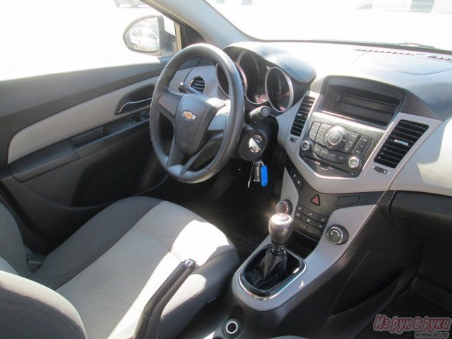 Chevrolet Cruze,  седан,  2011 г. в.,  пробег:  60000 км.,  механическая,  1600 л в городе Ростов-на-Дону, фото 4, Chevrolet