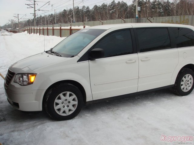 Chrysler Town &  Country,  минивэн,  2009 г. в.,  пробег:  65000 км.,  автоматическая,  3.3 л в городе Королёв, фото 1, Chrysler