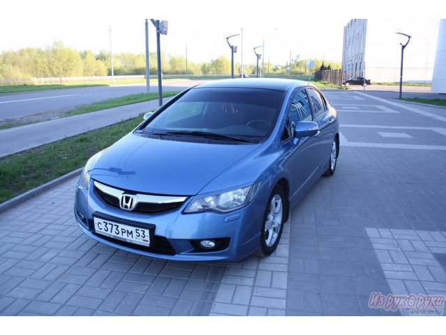 Honda Civic4D,  седан,  2009 г. в.,  пробег:  70000 км.,  автоматическая,  1.8 л в городе Великий Новгород, фото 3, Новгородская область