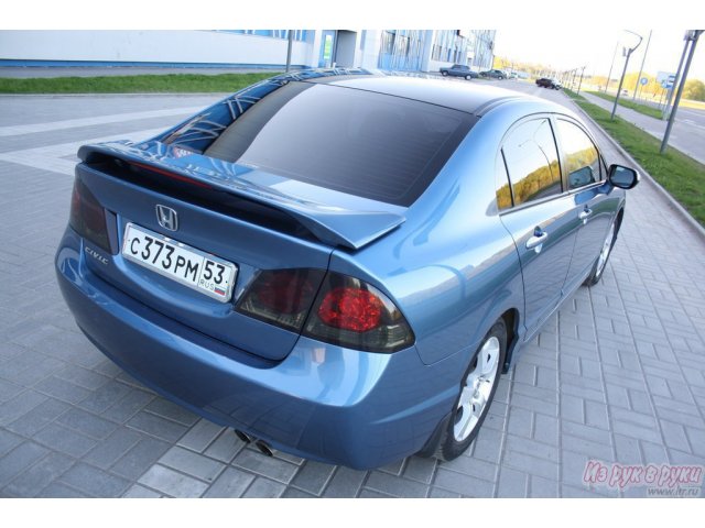 Honda Civic4D,  седан,  2009 г. в.,  пробег:  70000 км.,  автоматическая,  1.8 л в городе Великий Новгород, фото 4, стоимость: 590 000 руб.