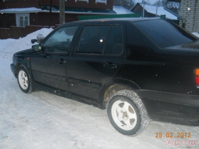 Volkswagen Vento,  седан,  1993 г. в.,  механическая,  1.8 л в городе Владимир, фото 2, Volkswagen