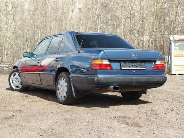 Mercedes E 420,  1992 г. в.,  автоматическая,  3198 куб.,  пробег:  175000 км. в городе Москва, фото 3, стоимость: 199 999 руб.