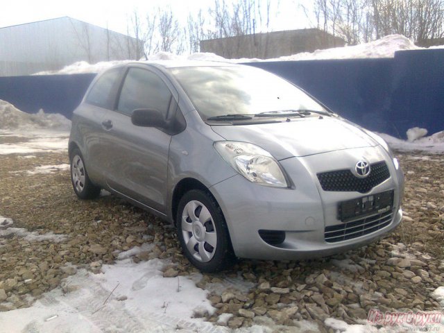 Toyota Yaris,  купе,  2008 г. в.,  пробег:  61000 км.,  механическая,  1.3 л в городе Киров, фото 4, Калужская область