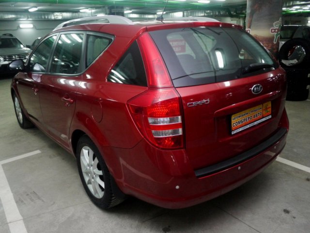 Kia Cee' d 1.6 CVVT (122 Hp) АТ 2010 г. в.  ( 1591 см3 ) в городе Москва, фото 3, стоимость: 495 000 руб.