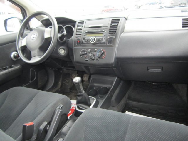 Nissan Tiida 2010г.  механика 1596см.  куб в городе Тамбов, фото 4, стоимость: 415 000 руб.