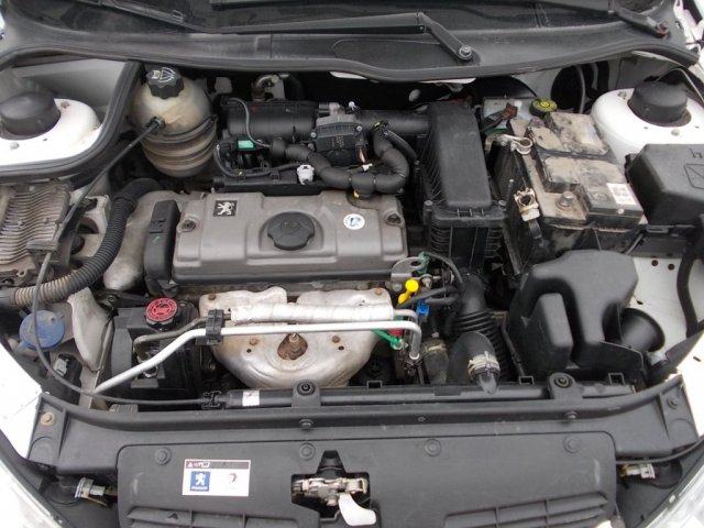 Продается Peugeot 206,  цвет:  белый,  двигатель: 1.3 л,  75 л. с.,  кпп:  механика,  кузов:  Седан,  пробег:  64655 км в городе Саратов, фото 5, Саратовская область