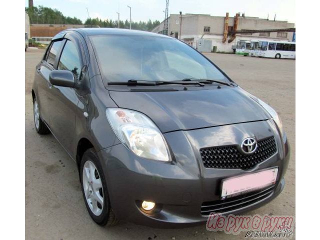 Toyota Yaris,  хэтчбек,  2009 г. в.,  пробег:  44000 км.,  механическая,  1.3 л в городе Киров, фото 2, стоимость: 415 000 руб.