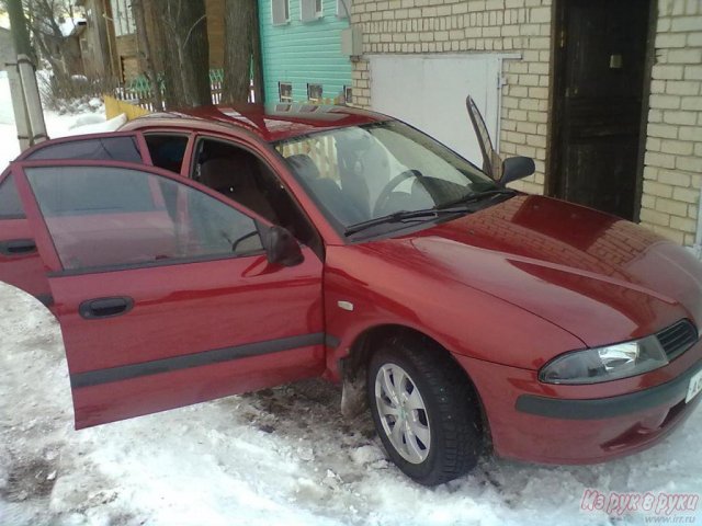 Mitsubishi Carisma,  седан,  2000 г. в.,  пробег:  180000 км.,  механическая,  1.6 л в городе Киров, фото 1, стоимость: 229 000 руб.