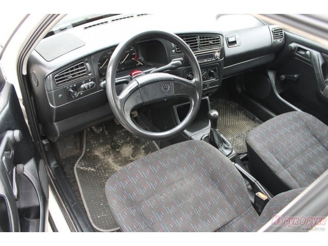 Volkswagen Golf,  хэтчбек,  1993 г. в.,  пробег:  230000 км.,  механическая,  1.4 л в городе Калининград, фото 8, Volkswagen