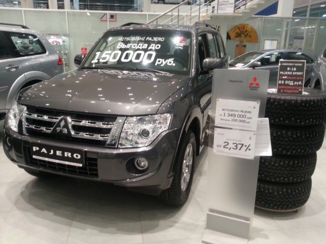 Mitsubishi Pajero IV,  внедорожник,  2013 г. в.,  автомат,  2,972 л,  цвет:  серый металлик в городе Москва, фото 1, Московская область