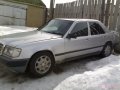 Mercedes E 200,  седан,  1986 г. в.,  пробег:  255000 км.,  автоматическая,  2 л в городе Малмыж, фото 3, Mercedes