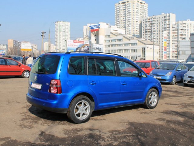 Volkswagen Touran 1.9 TDI (105 Hp) 2005 г. в.  ( 1900 см3 ) в городе Москва, фото 8, Московская область