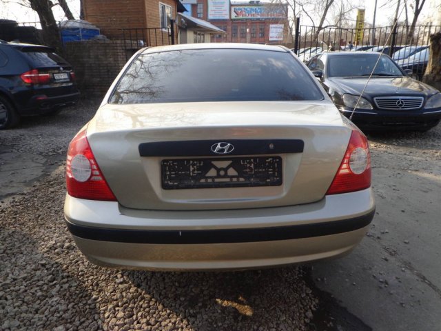 Продаётся Hyundai Elantra 2006 г. в.,  1599 см3,  пробег:  67000 км.,  цвет:  бежевый металлик в городе Москва, фото 1, стоимость: 265 000 руб.