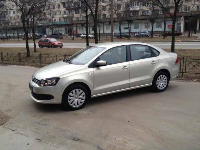 Volkswagen Polo 2013г.  механика 1598см.  куб в городе Санкт-Петербург, фото 1, Ленинградская область