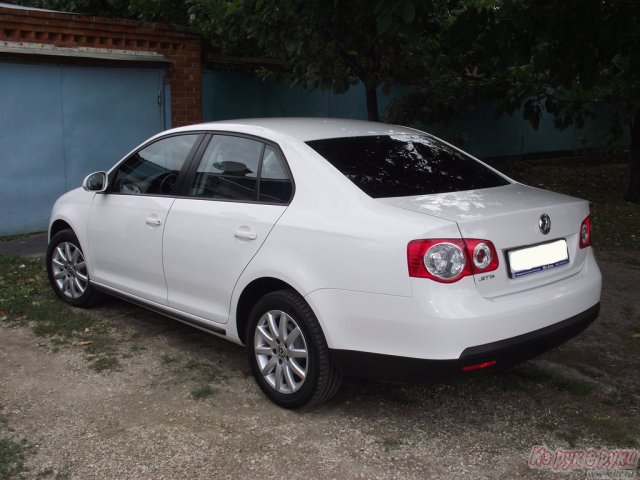 Volkswagen Jetta,  седан,  2010 г. в.,  пробег:  58000 км.,  автоматическая,  1.6 л в городе Майкоп, фото 4, стоимость: 640 000 руб.